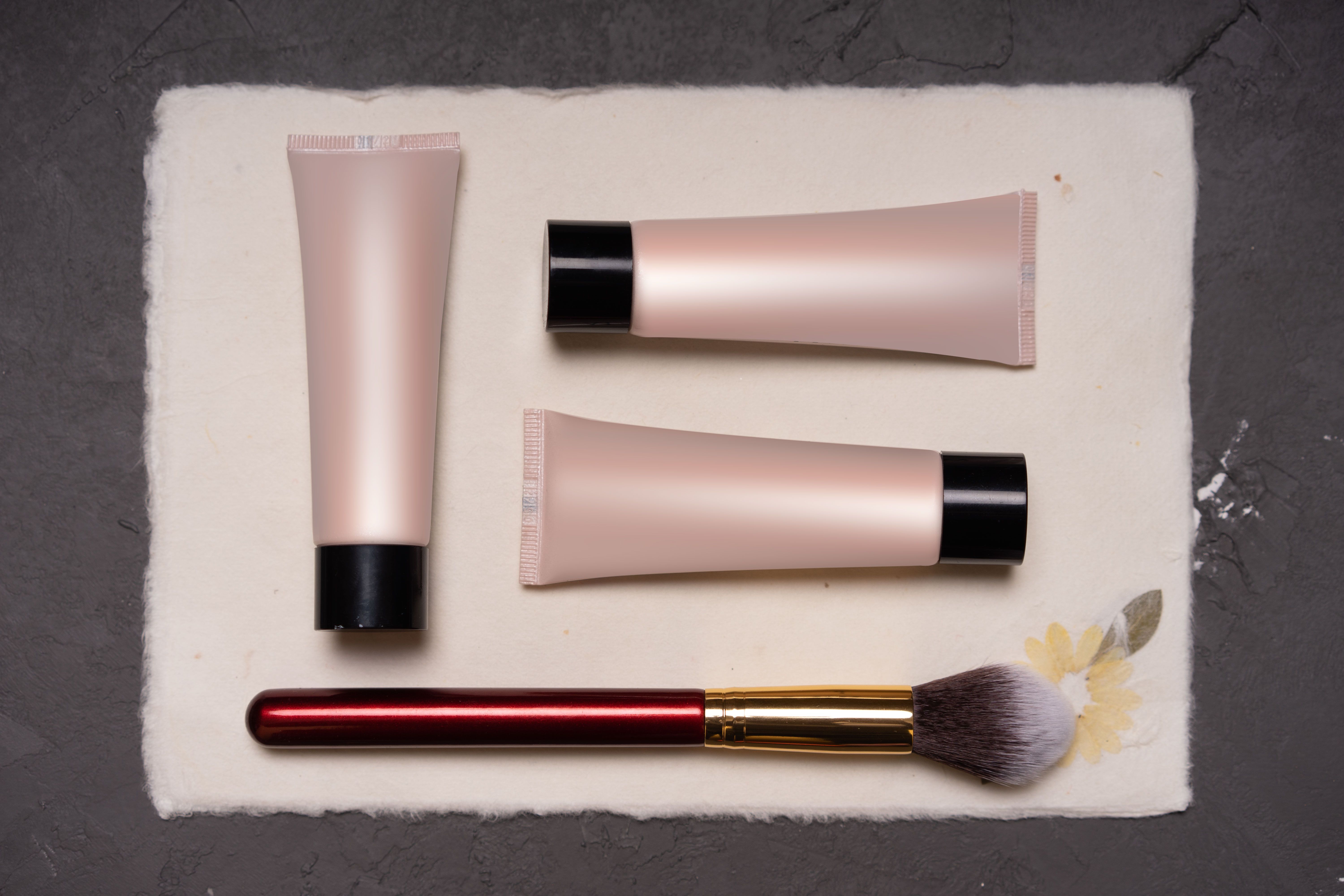 Lip Manufacturing